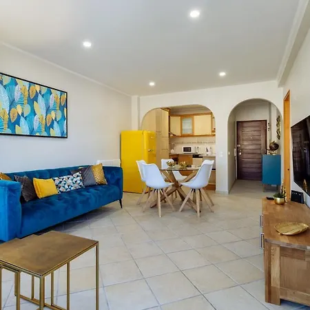 Renoviertes Mit Grosser Terrasse Apartamento *